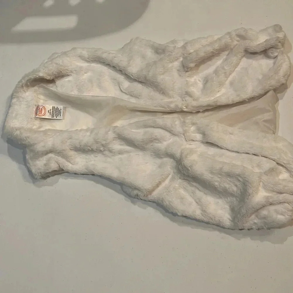 Wonder nation faux cream fur vest size L (10-12)